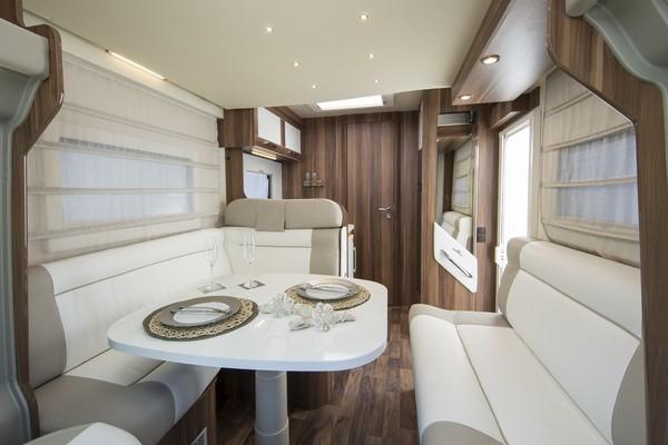 Motorhome tradeshow scene